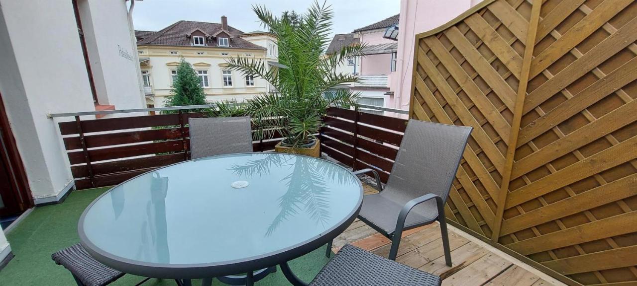Ferienwohnungen Parkschloesschen Bad Pyrmont Exterior foto